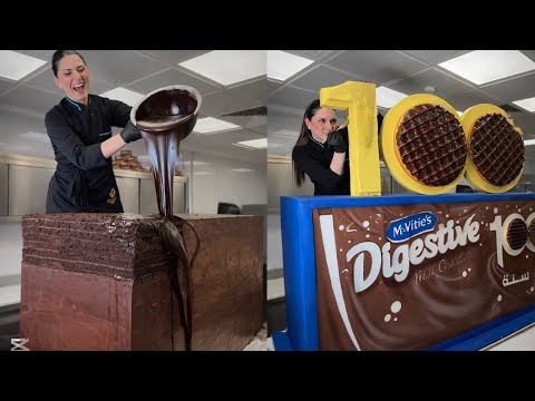 Biggest Box of McVitie's Digestive Chocolate | McVities Biscuits @ZeinasCakery 