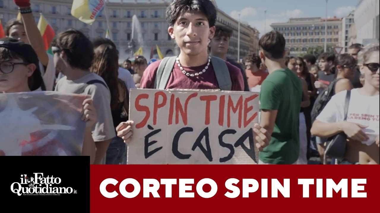 Roma, migliaia in corteo per Spin Time: “Costruiamo un’alternativa ai fondi speculativi”