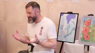«Під янгольським крилом української вишивки»: у Миколаєві відкрилася виставка робіт Євгена Вороніна (фото, відео)