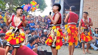 Download lagu The humor of Bujang Ganong Kentong and Pongge made the audience laugh out loud. mp3