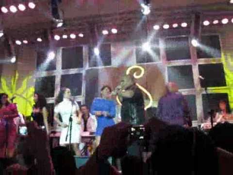 Elio Revé y su Charangón Chichi y Uyuyuyy.wmv