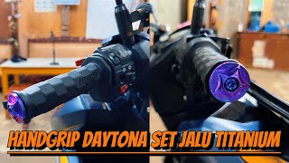 Download lagu Installation of the Daytona Octagon Handgrip Set Titanium Vario Handlebar Pendulum mp3