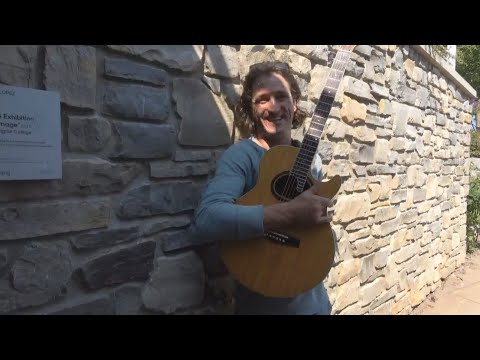 Delphos Benjamin-Amos KollHoff - The Guitar Jumps