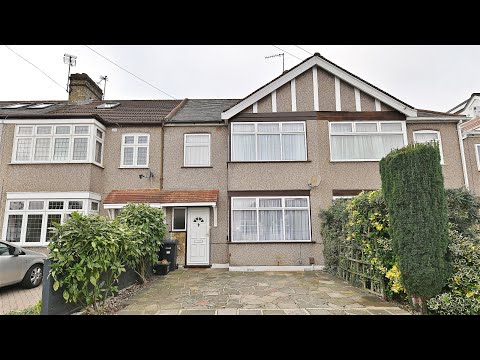 **TO LET** Arbon & Miller | A&M | Heybridge Drive, Barkingside | EXTENDED | CLOSE TO TRAIN STATION 🚂