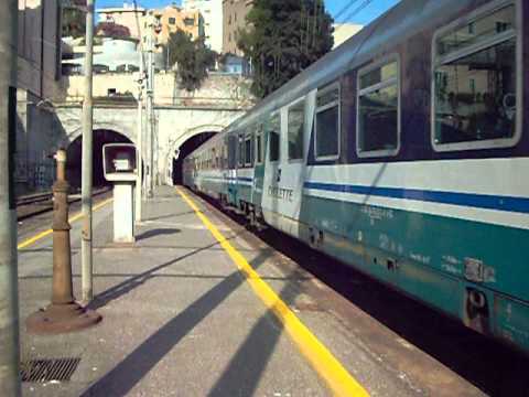 EXP Pellegrini+ E656.462 in transito a Finale Ligure (P.B. Km 62.925)