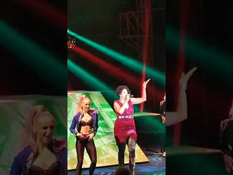 Lisette Whitter im Weihnachtszirkus Aachen 2021