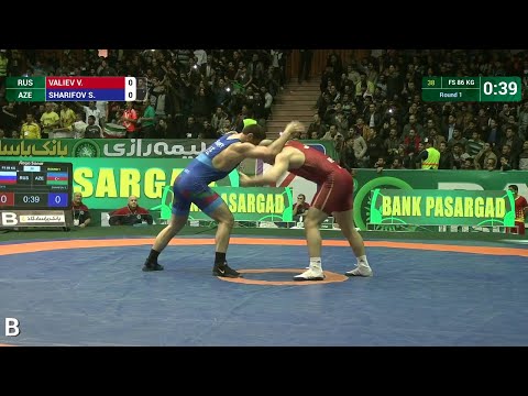 Round 1 FS - 86 kg: V. VALIEV (RUS) df. S. SHARIFOV (AZE), 2-1