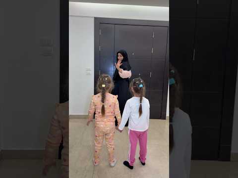 لما تكوني انتي وتوأمك اخر العنقود😱 #twins #النظافه