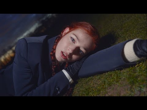 Eugénie - Blue (Official Music Video)