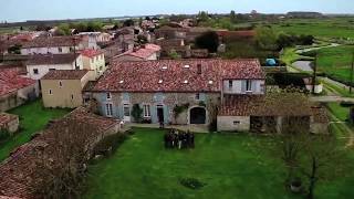 preview picture of video 'Particulier: vente maison piscine proche Royan et Ile d'Oléron - Annonces immobilières Le Gua'