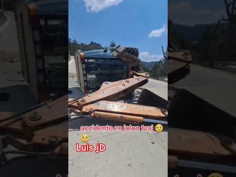 una maquina se volcó en Caserio jolontzaj, santa Barbara, huehuetenango #viral #shorts