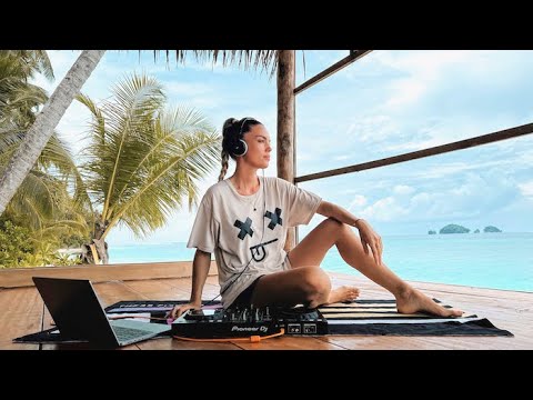 Thess Fischer - DJ set @ Mentawai Island | Melodic, Afro & Deep House Bootlegs