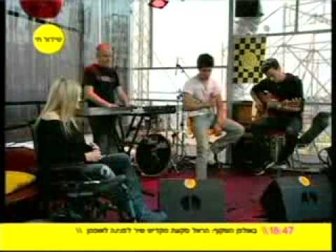 אלייך שר באולפן  השקוף.flv