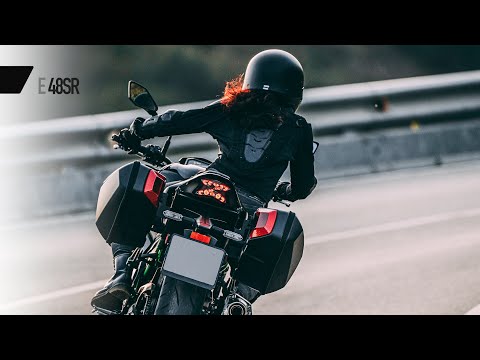 積載法にお悩みのネオクラ&ストファイオーナー必見のスタイリッシュなバイク用サイドバッグ | 【モトメガネ】バイク・オートバイ|自動車・クルマ|キャンプのニュース情報