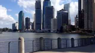 preview picture of video 'Walking down (Australia) Brisbane's new Riverwalk 2014'