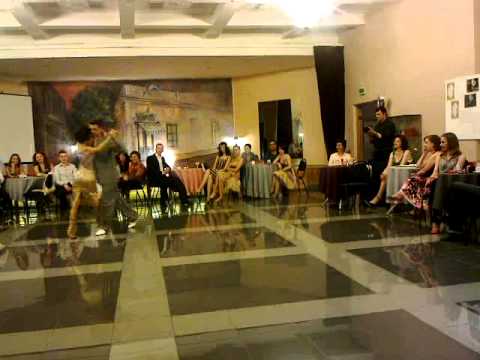 Milonga de sabado en Maximo Tango 28.05.2011. Ruslan Takhirov y Natalia Atepaeva
