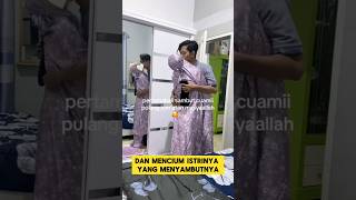 Download lagu momen romantis ketika istri pertama kali sambut suami pulang sholat Jumat ‼️ #istri #suami #romantis mp3
