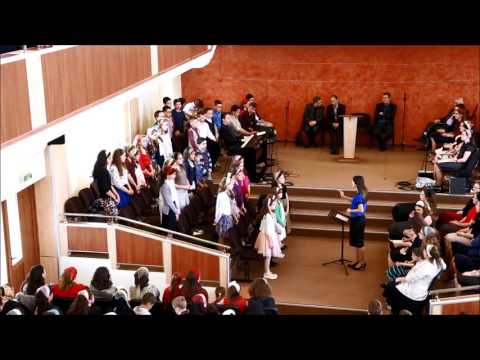 Corul de copii al Bisericii Penticostale Eben-Ezer Sebes - Este viu!