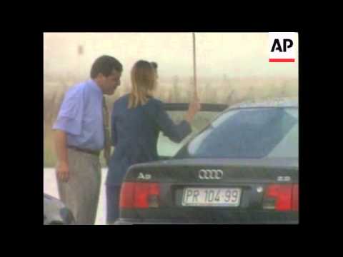 KOSOVO: IBRAHIM RUGOVA RETURNS HOME (2)