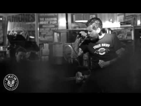 ERIK COHEN - HIER IST NICHT HOLLYWOOD [LIVE EDIT @ RMCM BERLIN]