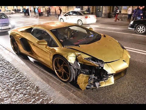 В Польше разбили золотую Lamborghini Aventador
