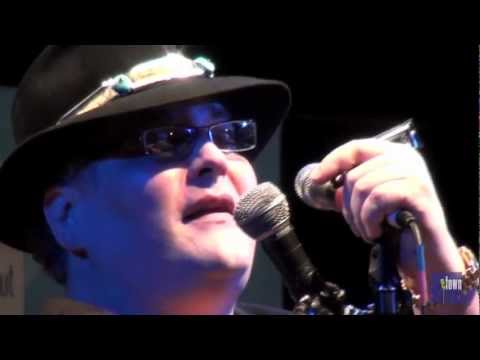 Blues Traveler - \"The Mountains Win Again\" (Live on eTown)