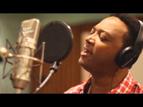 MARQUINHOS GOMES E PÉRICLES - ELE NÃO DESISTE DE VOCÊ