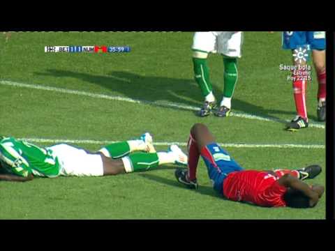 Cabezazo Emaná Vs Sunny  Betis-Numancia (4-1) J36 2010/11