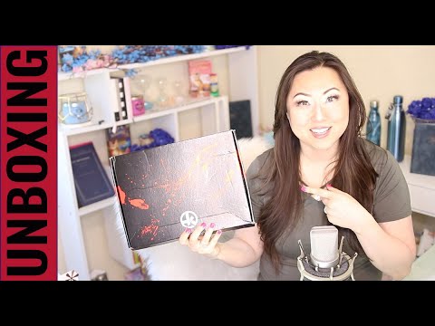 Unboxing Hunt a Killer Mystery Box