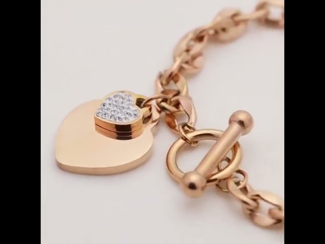 Vídeo relacionado con VU100 2 Pulseras Hermanas con Forma de Corazón - Regalo Original para Amigas - Acero Inoxidable 317L - Ideal para Cumpleaños y Navidad