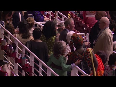 Thousands of Jehovah's Witnesses flock downtown for international convention