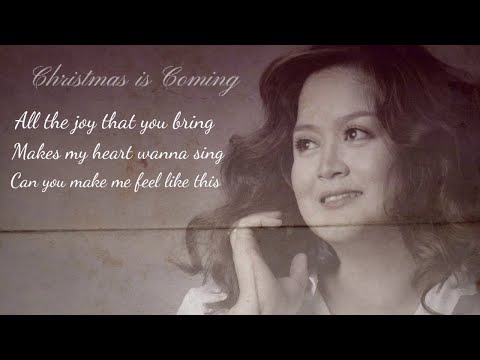 VELVET ADUK - CHRISTMAS IS COMING (OFFICIAL LYRICS VIDEO)