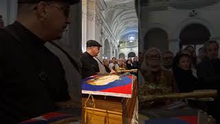funerali-james-senese-applausi-e-lacrime-e-miano