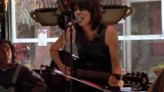 Chrissie Hynde - Angel Of The Morning