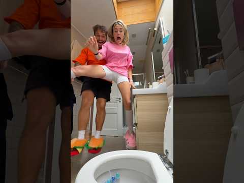 فأر ضد مرحاض 🐀😳 #عائلة #دبي #shorts# viral #الامارات