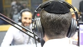 איציק אשל בראיון והופעה חיה ברדיו קול ברמה