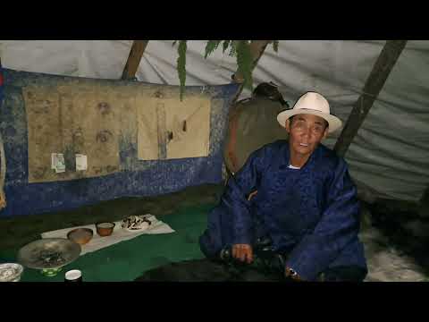 Дархадын алдарт Цэгмид удганы ач хүү Мягмар зааринтай  Нүүдэлчин соёлын фестивалд таарав 😊