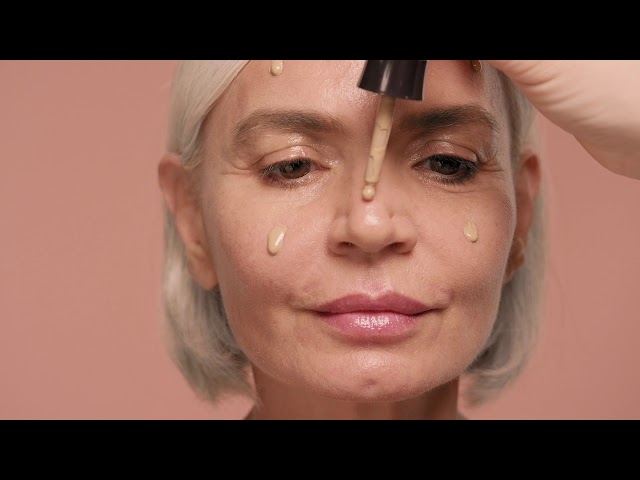 Vídeo relacionado con BY TERRY - Hyaluronic Hydra Foundation SPF30 - COL.200C