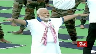 PM Modi practices Yoga on International Day for Yoga 2019