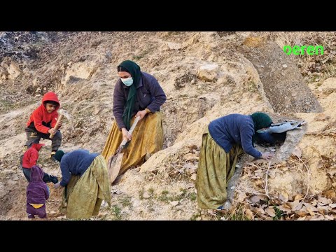 Pouring. Dirt on the body by Hamida May no one find it.