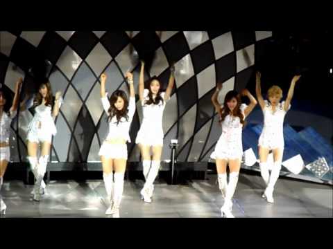 111210 SNSD Singapore Concert Genie