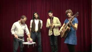 Laura Gibson acoustic exclusive