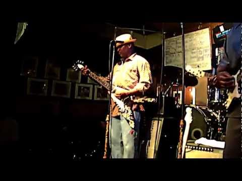Toronzo Cannon & The Cannonball Express - She Loved Me -  B.L.U.E.S. on Halsted 6/16/11 HD