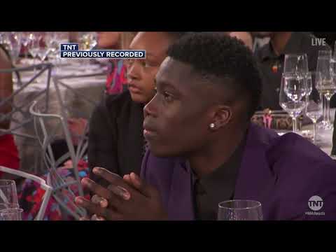 Bucks fans celebrate Giannis' MVP moment