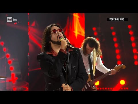 Luca Gaudiano - "Francesco Sarcina, Le Vibrazioni " canta " Vieni da me' " - Tale e Quale Show 29/09