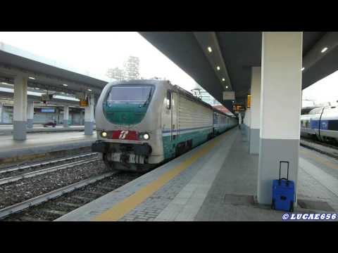 ICN 35912; aggancio loco E 402.148 al treno a Na C.le e partenza del treno stesso da Milano P. G.