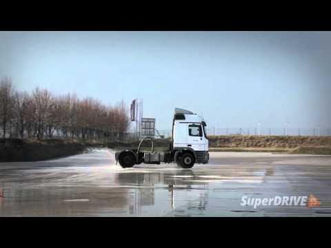 SuperDRIVE - škola šmyku