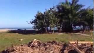 preview picture of video 'La Ceiba Honduras beach home construction video'