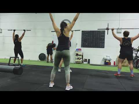 A typical barbell class at SwoleFit Garage