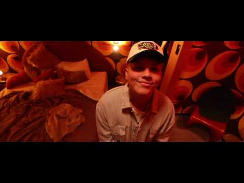 HOODIE - LEMUELL (OFFICIAL VISUALIZER)